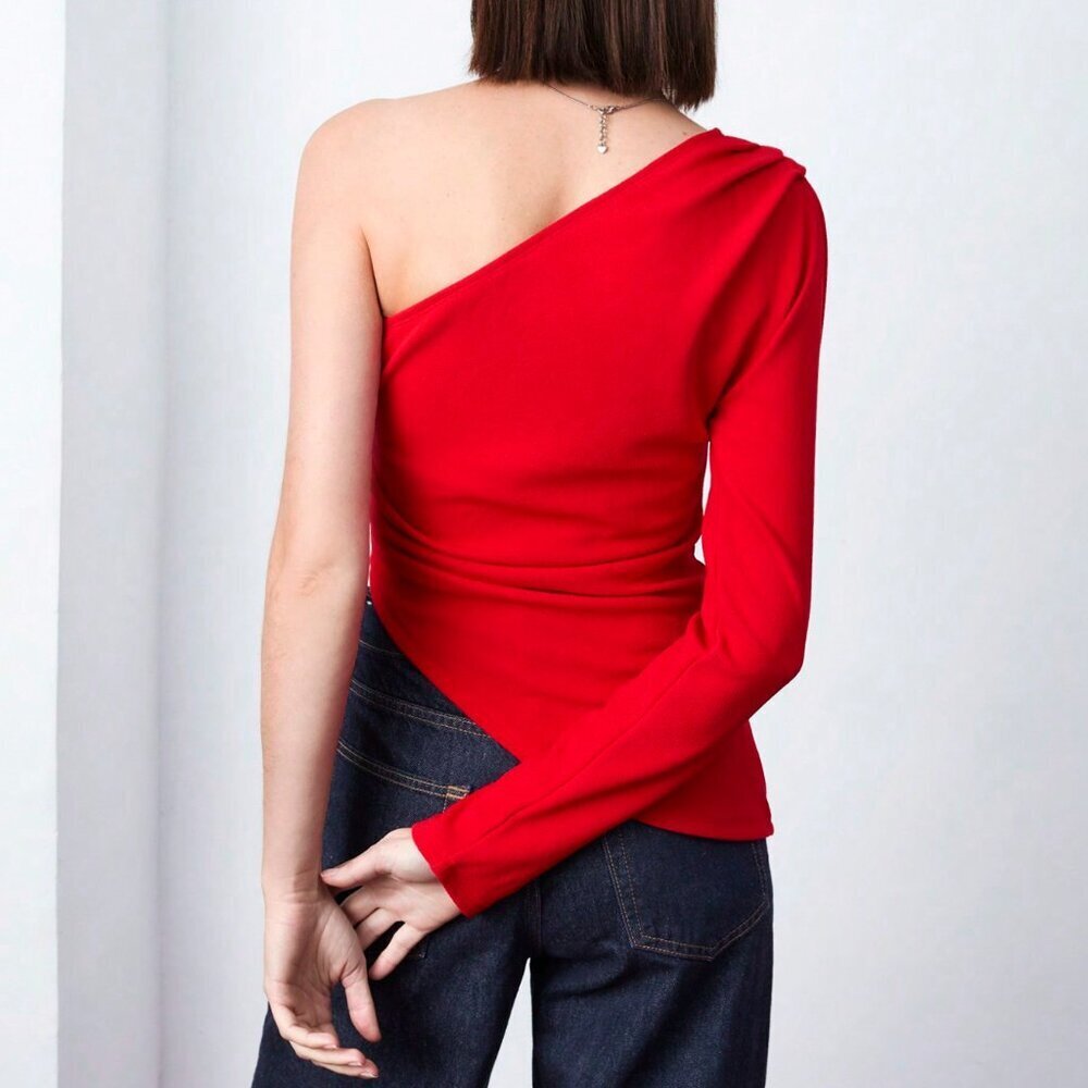 Red Casual Women's Asymmetric Blouse - Picture 4 of 5